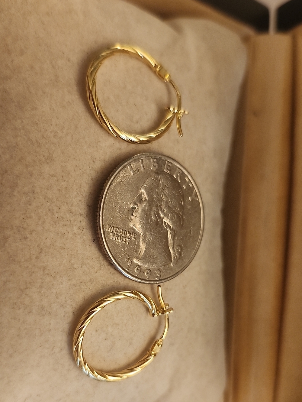 10kt Yellow Gold Elegant Twisted Hoop Earrings in Gold - Women's Jewelry